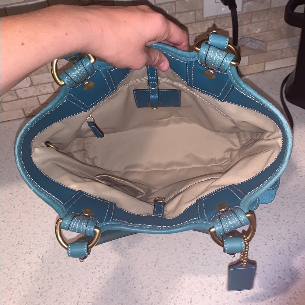 Teal accent beachy straw coach purse BH - Picture 3 of 7